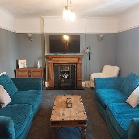 Llandudno Apartment, Quirky Pub With Tropical Beer Garden Extérieur photo