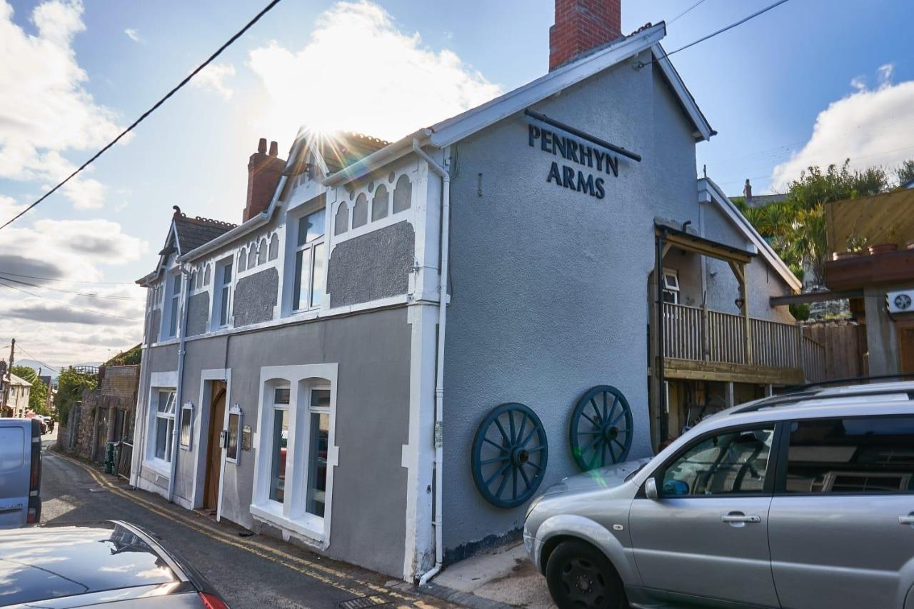 Llandudno Apartment, Quirky Pub With Tropical Beer Garden Extérieur photo