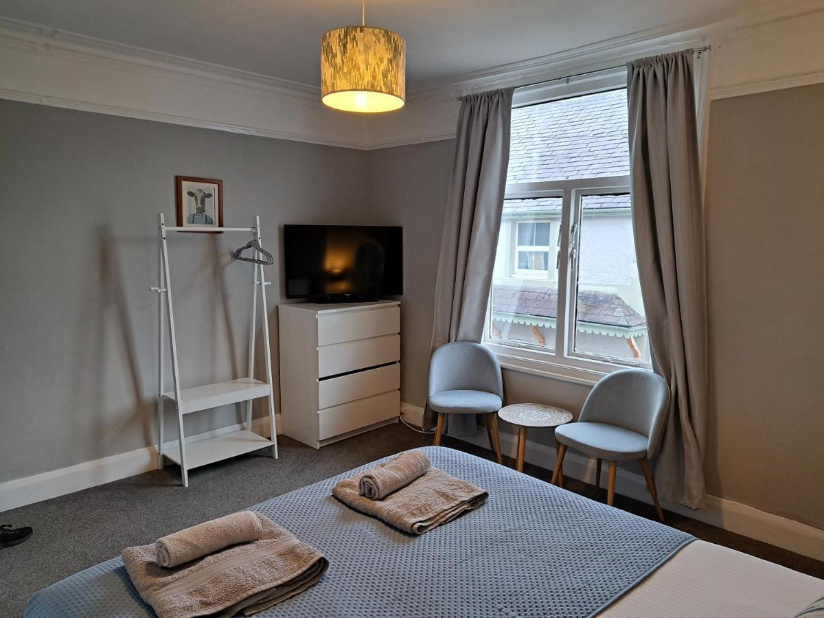 Llandudno Apartment, Quirky Pub With Tropical Beer Garden Extérieur photo